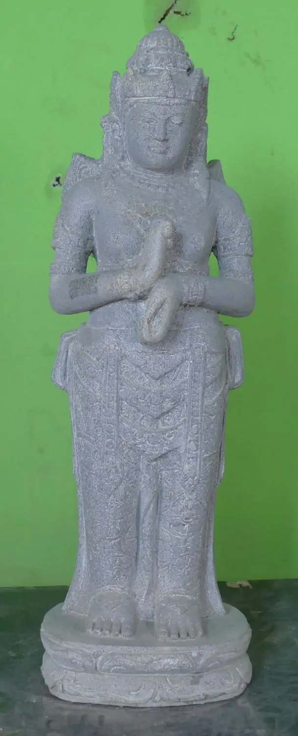  Product image 2 of the product “Standing Dewi Sri, “Turning of the Wheel,” 80 cm high, river stone, stone Dewi Sri ”